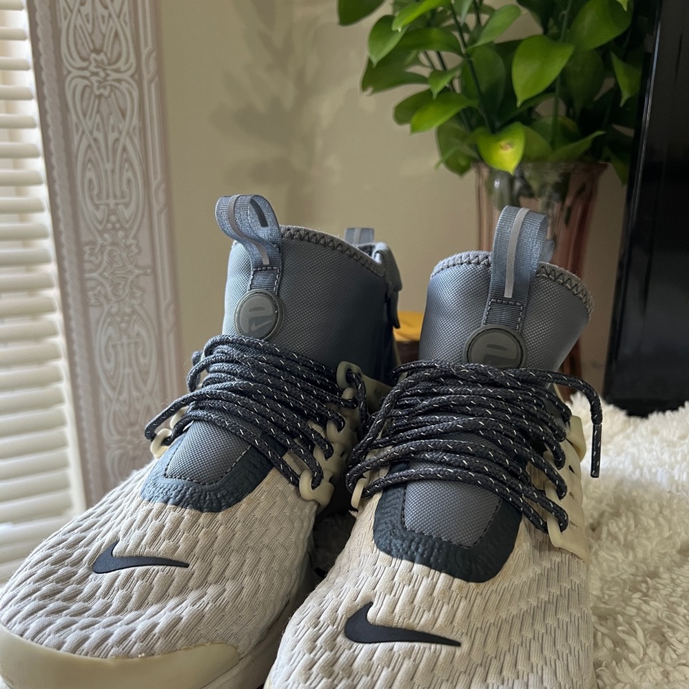 NIKE Air Presto Mid Utility
